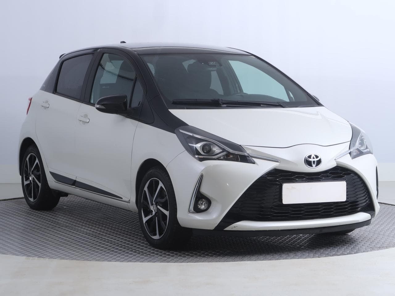 Toyota Yaris 1.5 Dual VVT-i 82kW hatchback