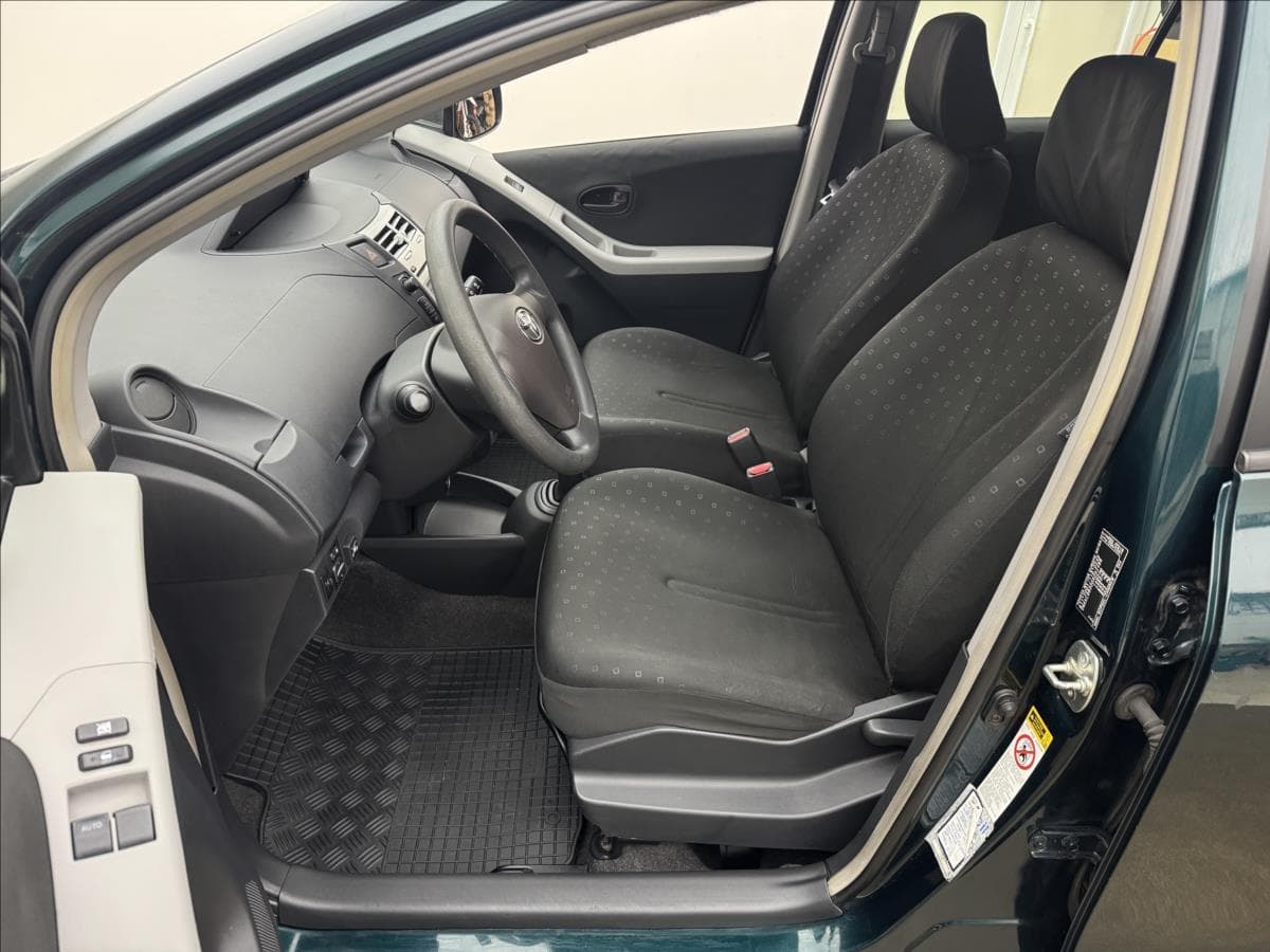 2006 Toyota Yaris - 37