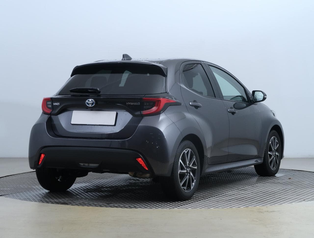 2023 Toyota Yaris - 13