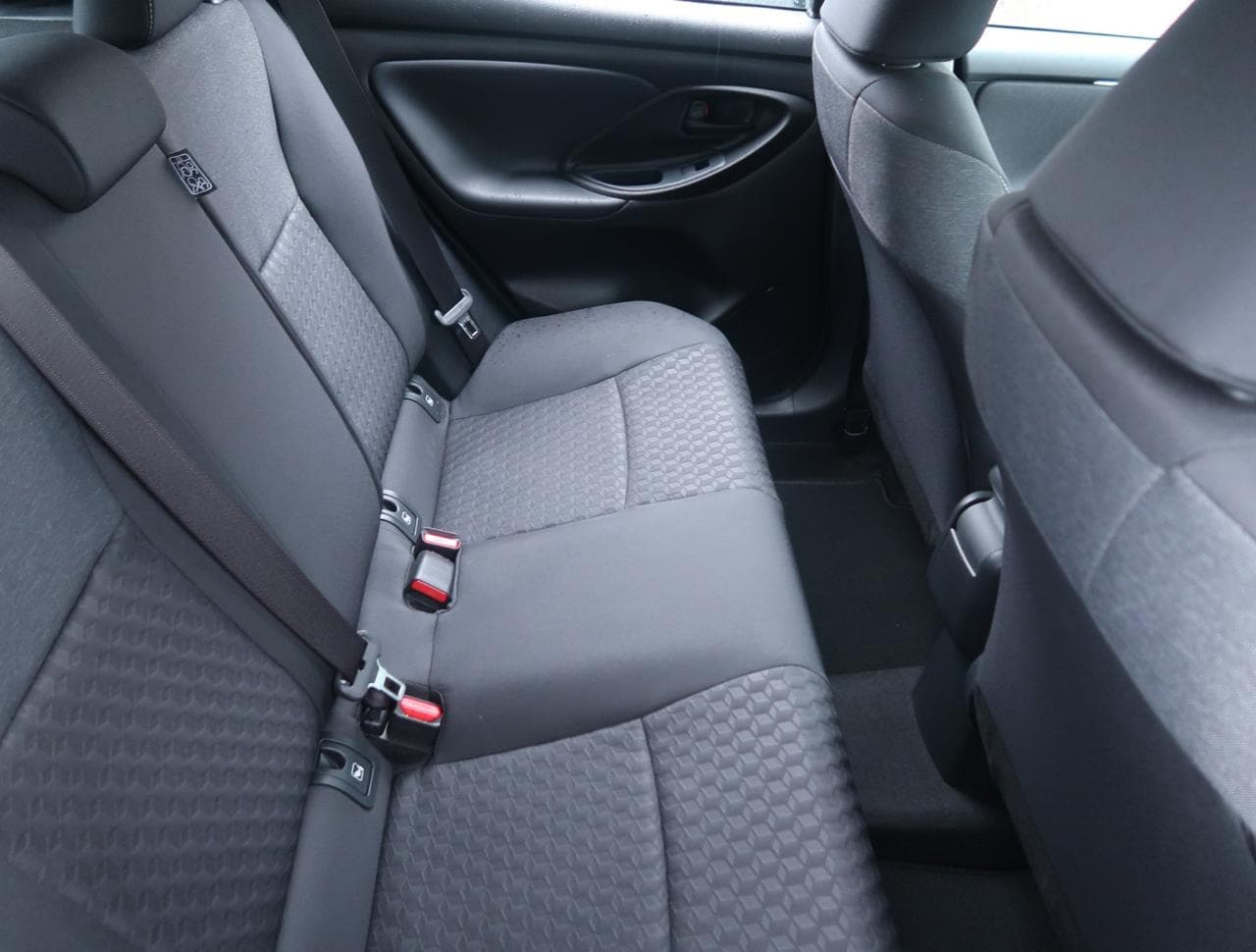 2023 Toyota Yaris - 25