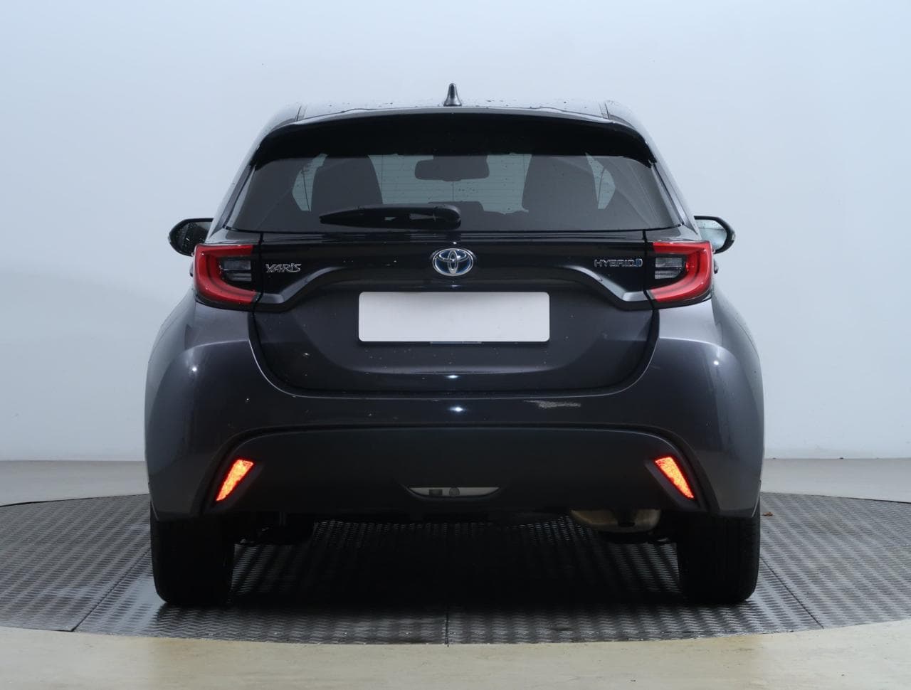 2023 Toyota Yaris - 11