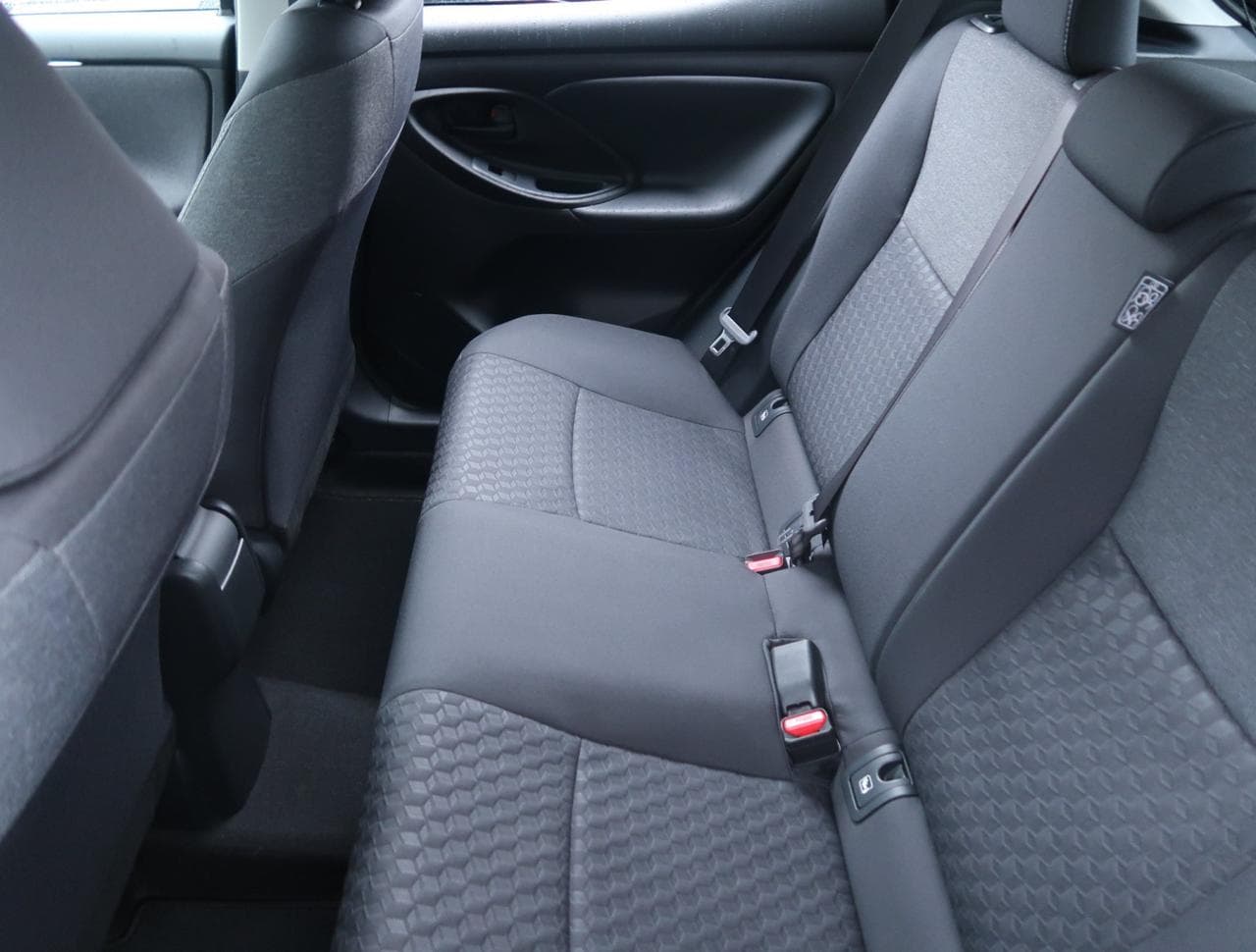 2023 Toyota Yaris - 29