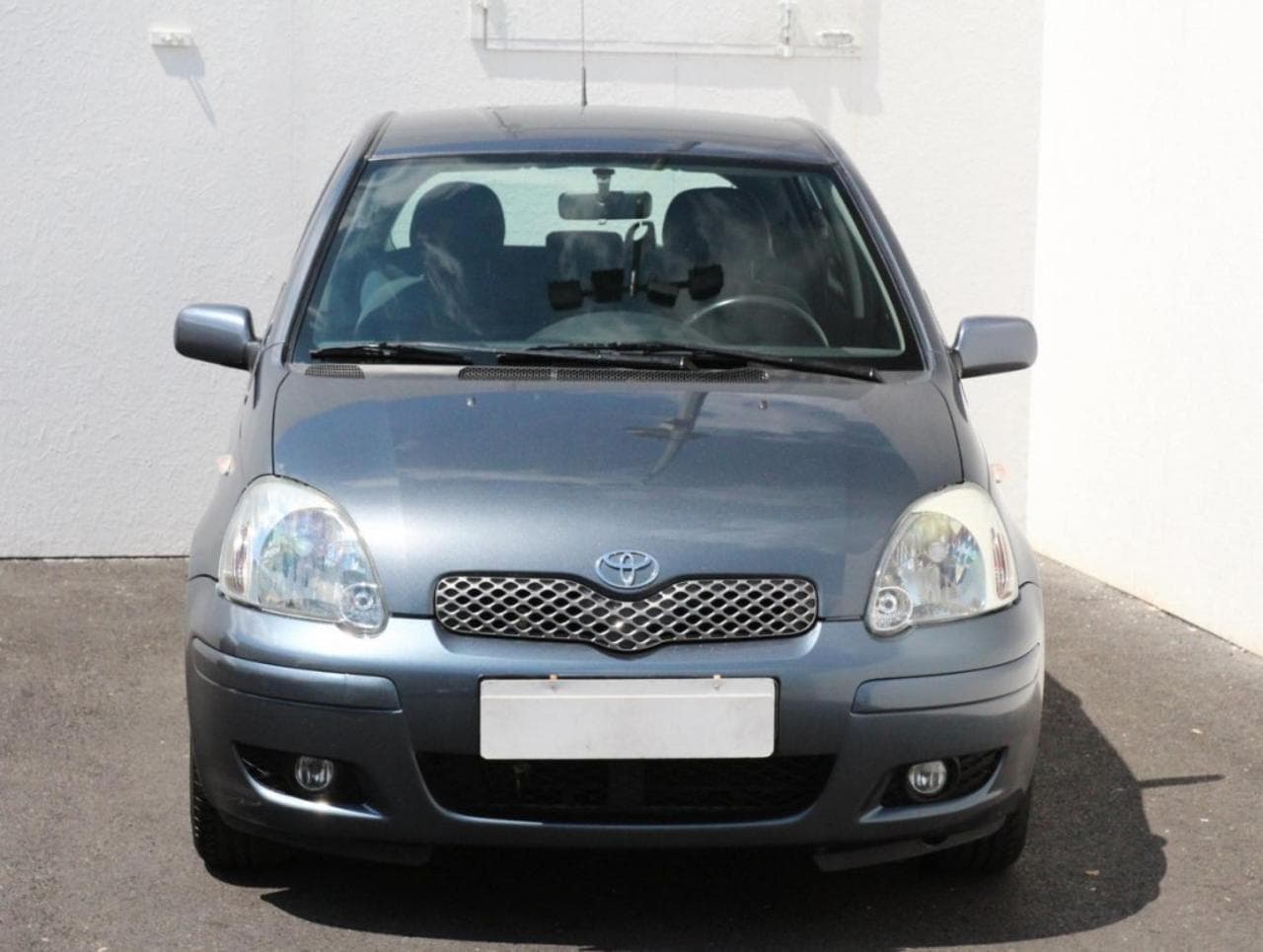 2001 Toyota YARIS - 2