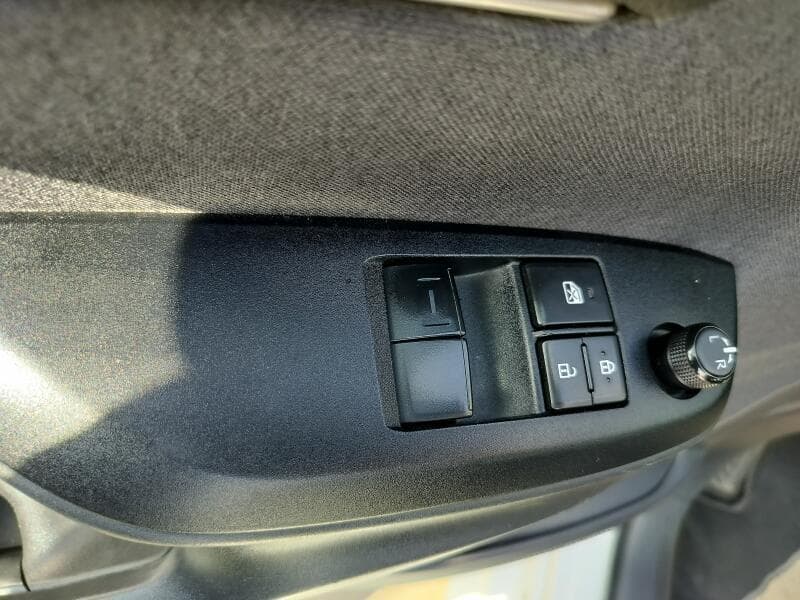 2022 Toyota Yaris - 19