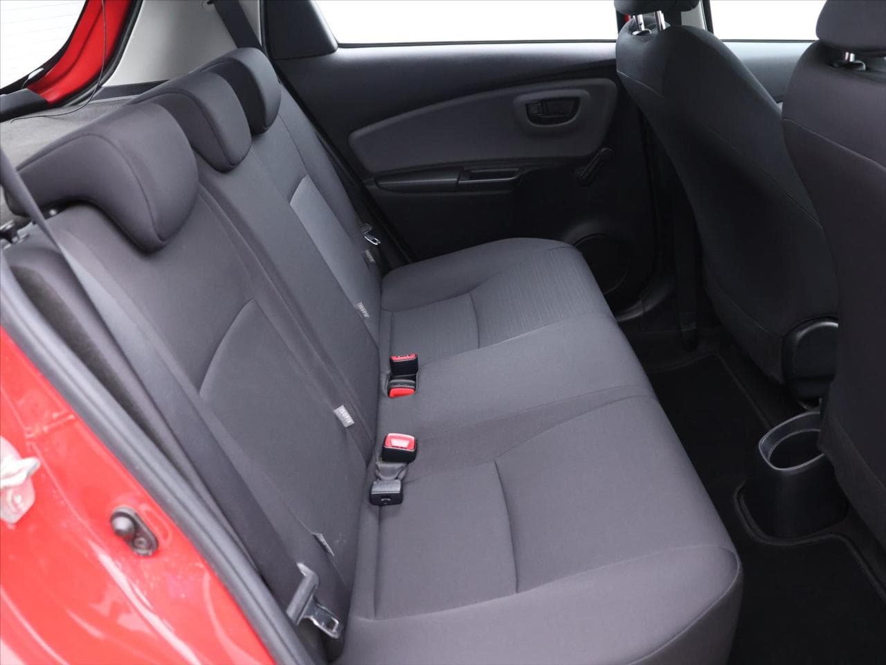 2014 Toyota YARIS - 11