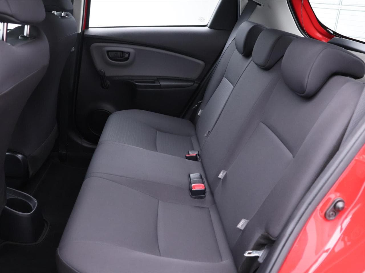 2014 Toyota YARIS - 12