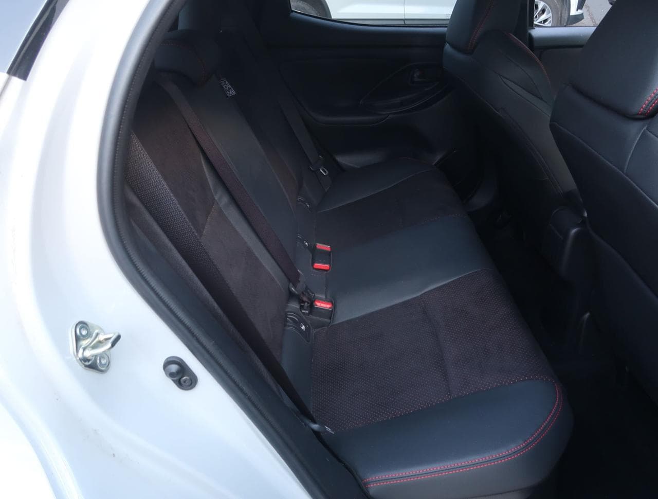 2023 Toyota YARIS - 13