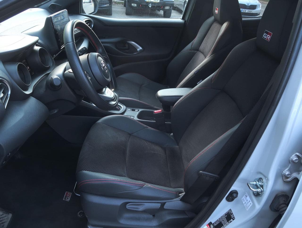 2023 Toyota YARIS - 16