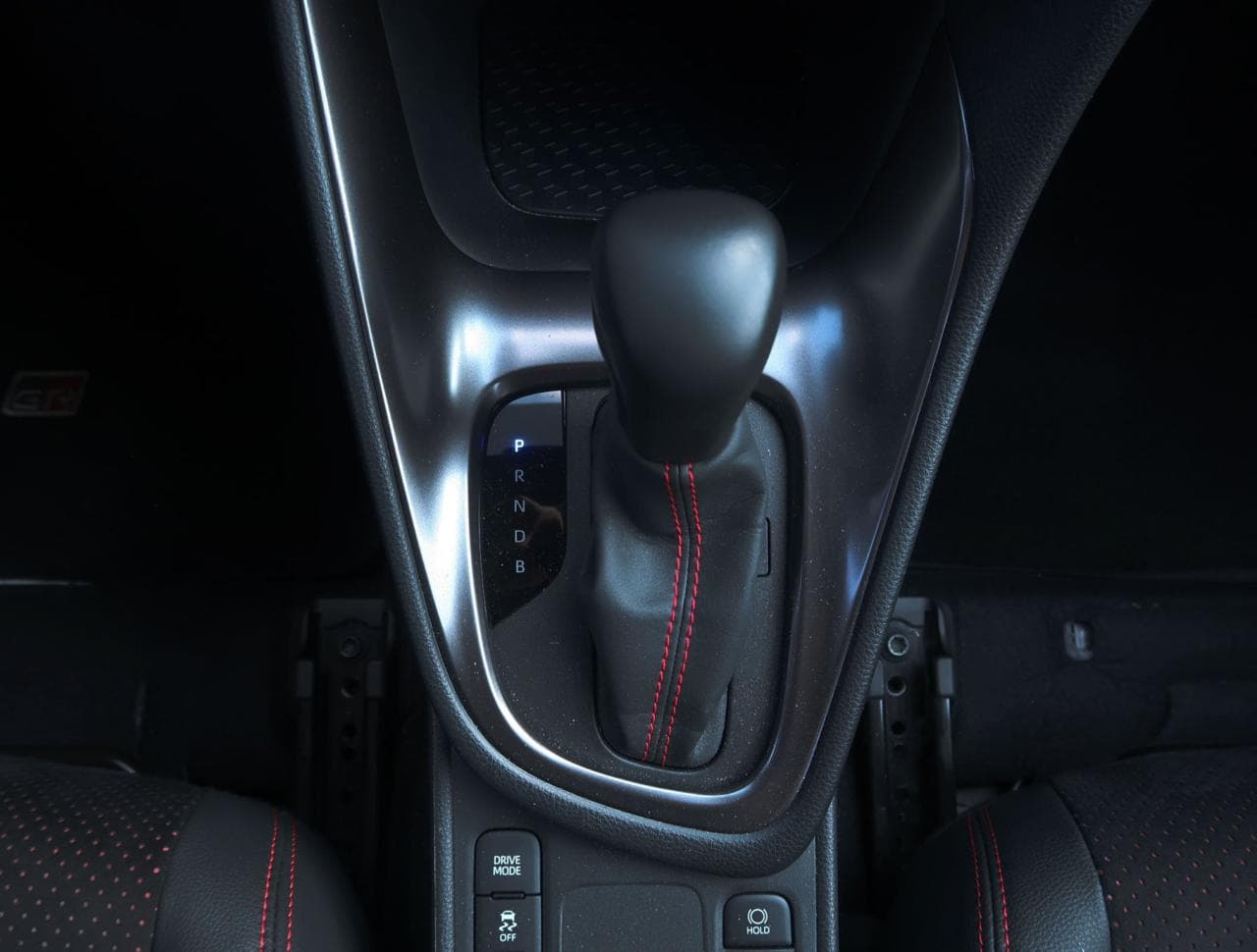 2023 Toyota YARIS - 19
