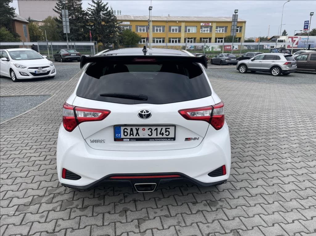 2018 Toyota YARIS - 5