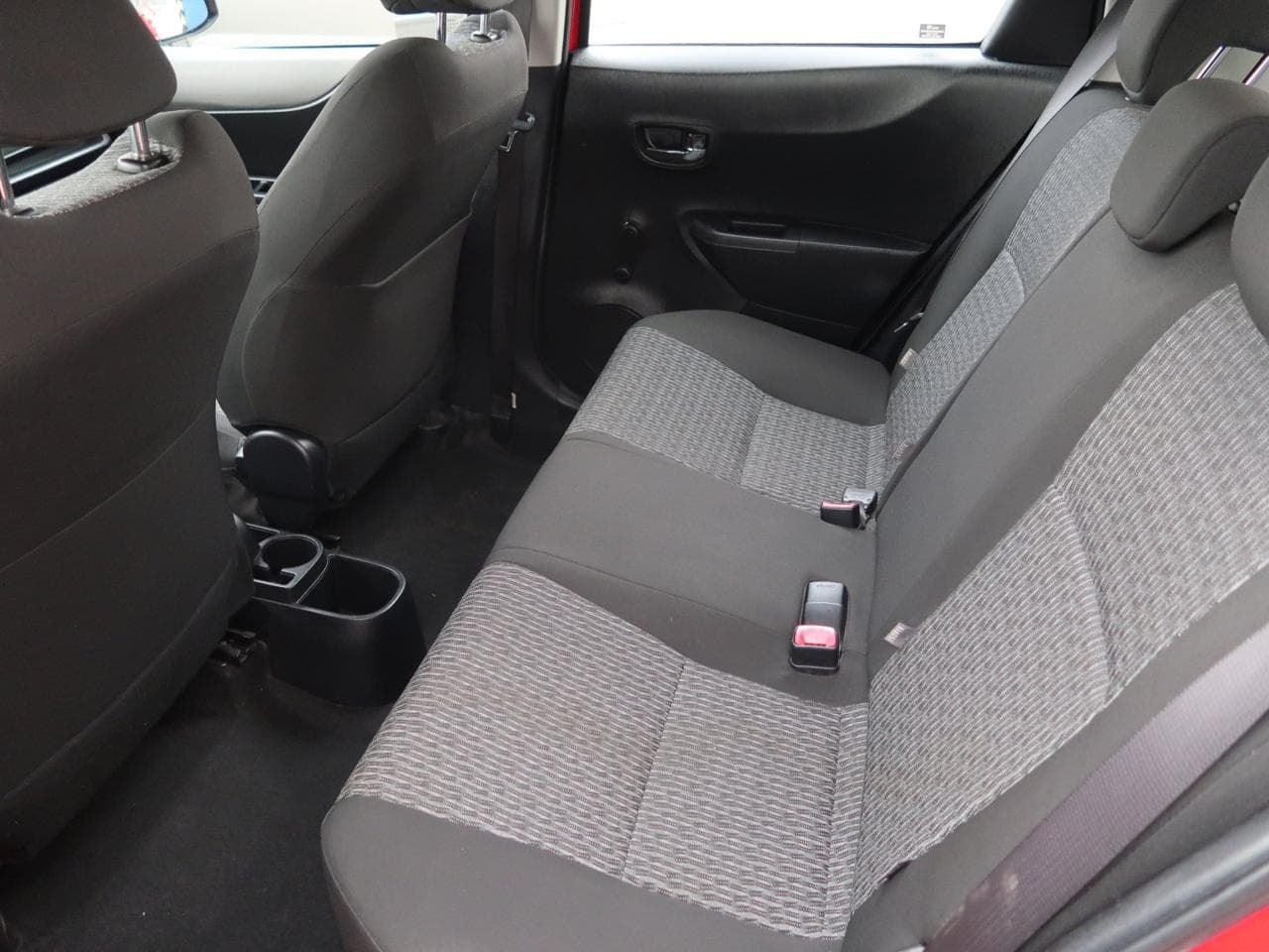 2013 Toyota YARIS - 15