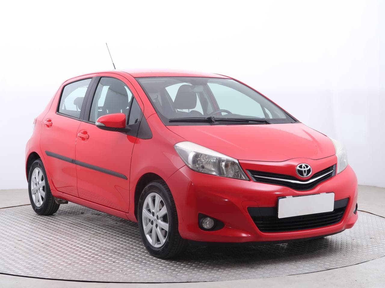 2013 Toyota YARIS