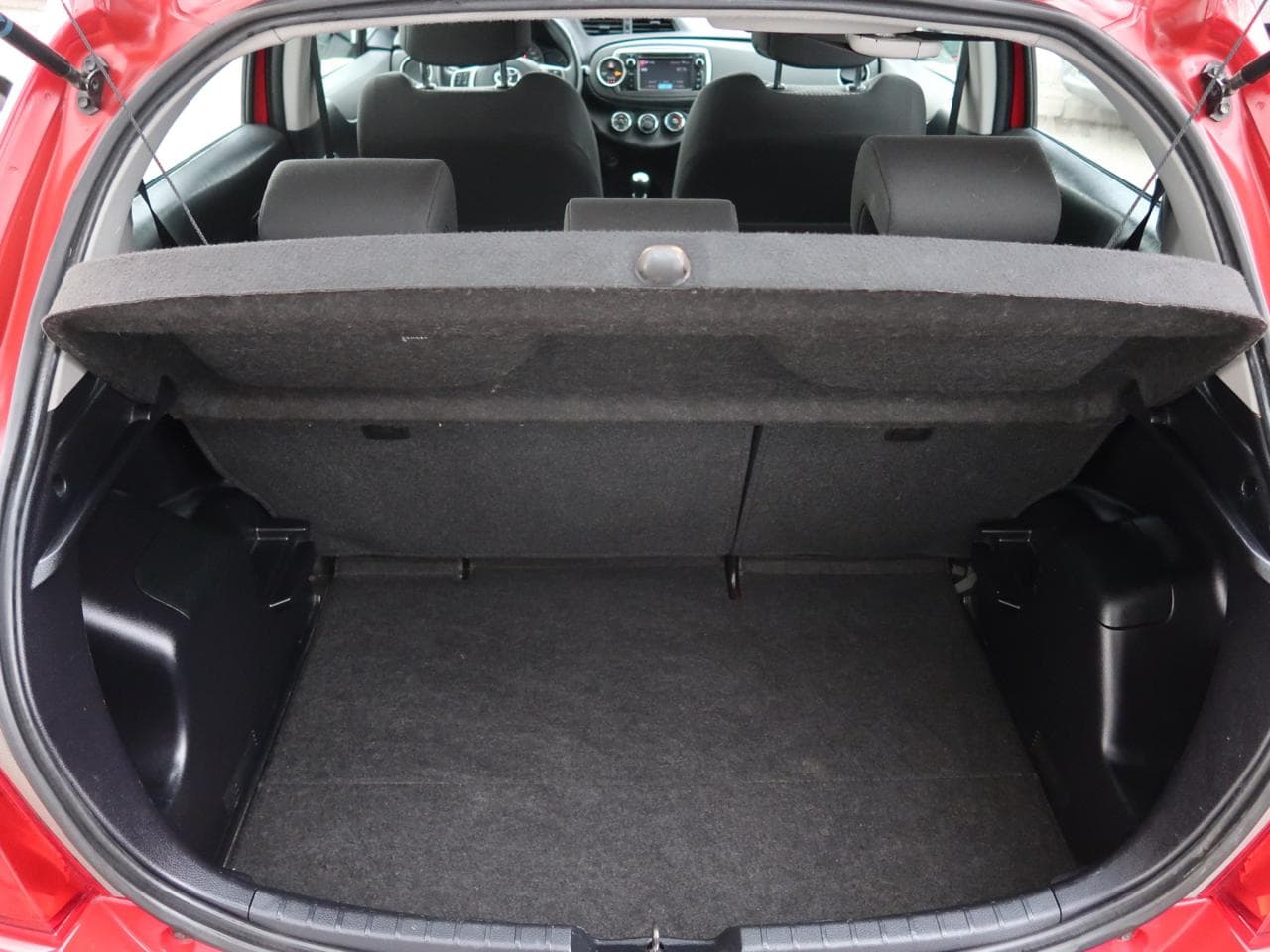 2013 Toyota YARIS - 19