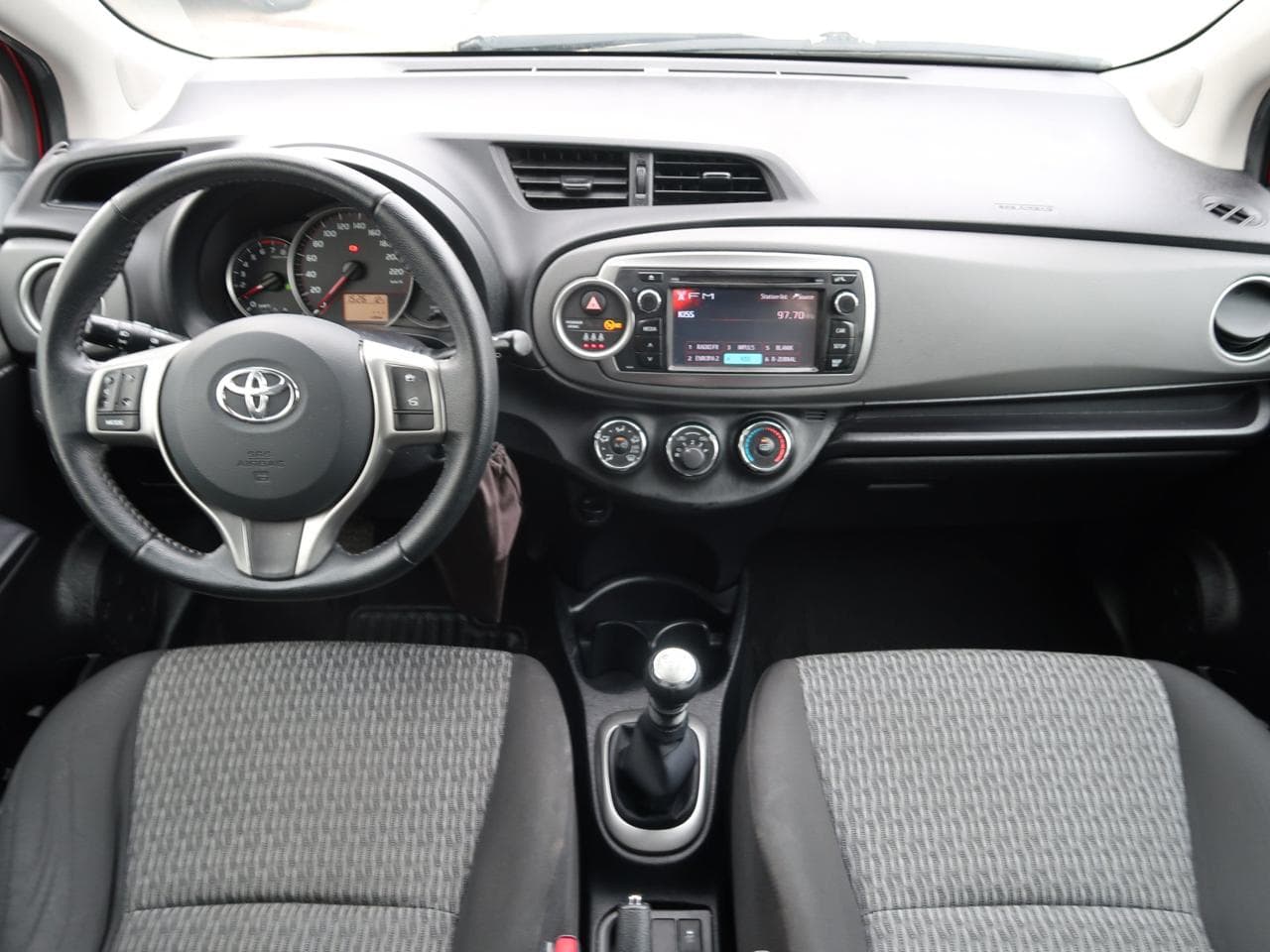 2013 Toyota YARIS - 10