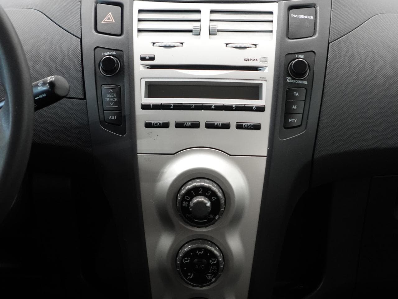 2007 Toyota YARIS - 12