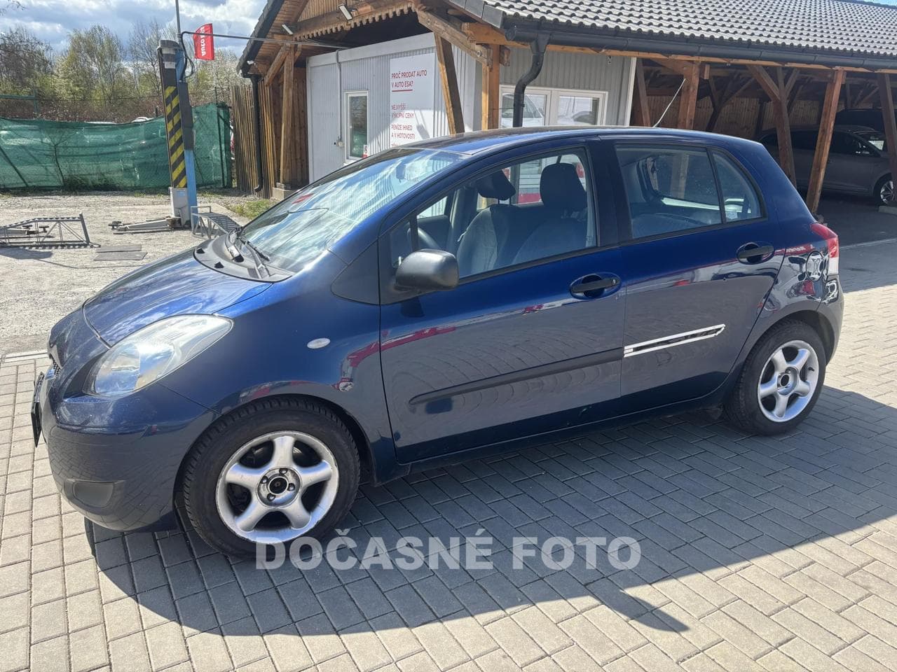 2009 Toyota YARIS