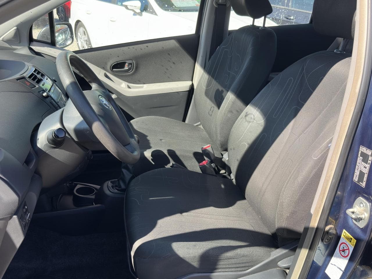 2009 Toyota YARIS - 10