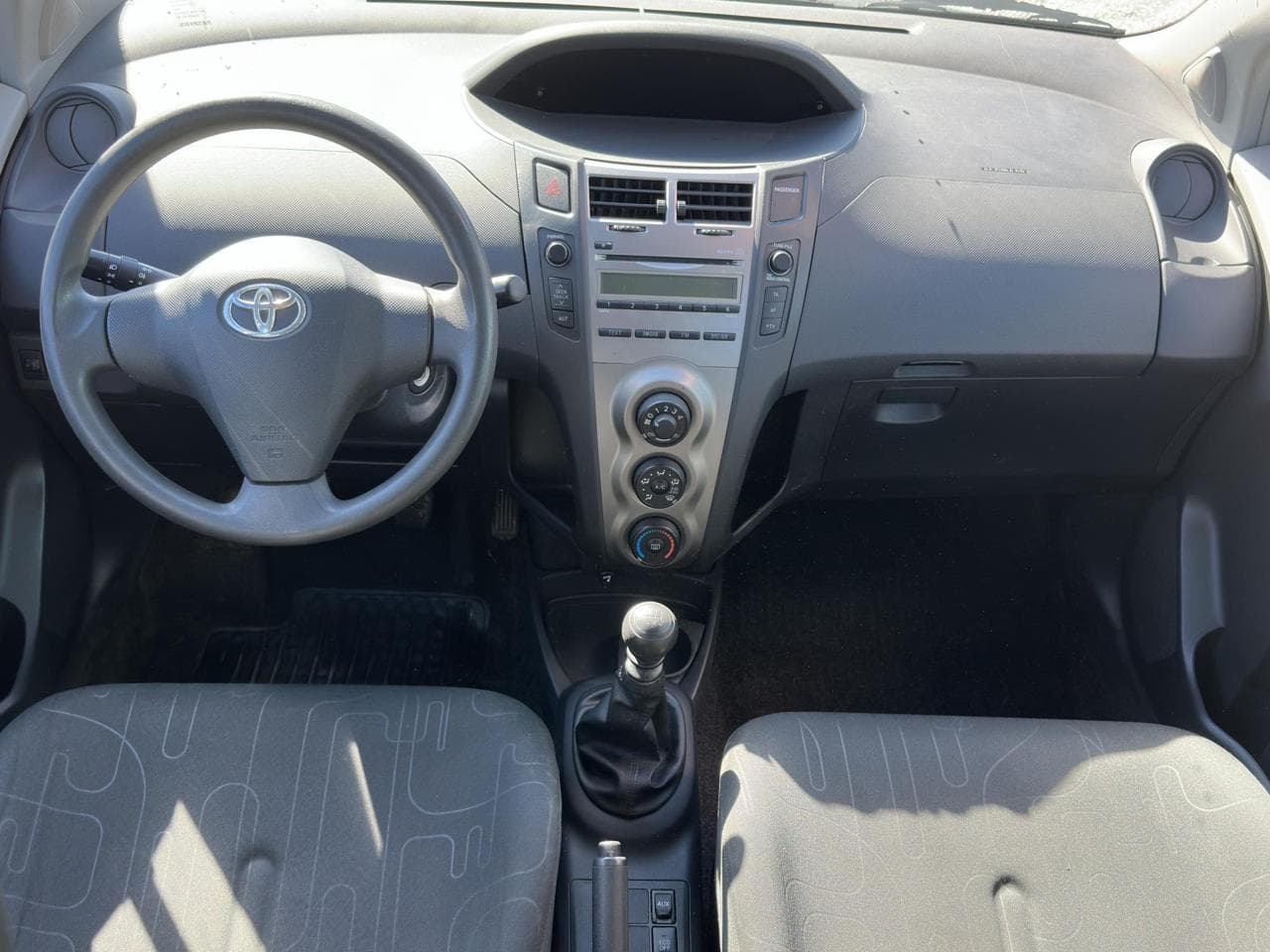2009 Toyota YARIS - 8