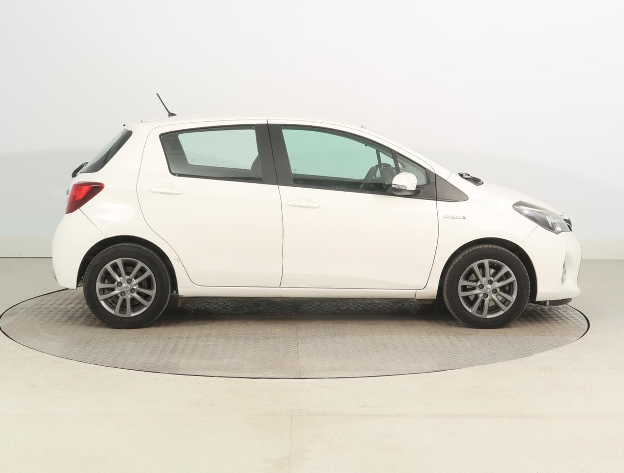 2015 Toyota YARIS - 8