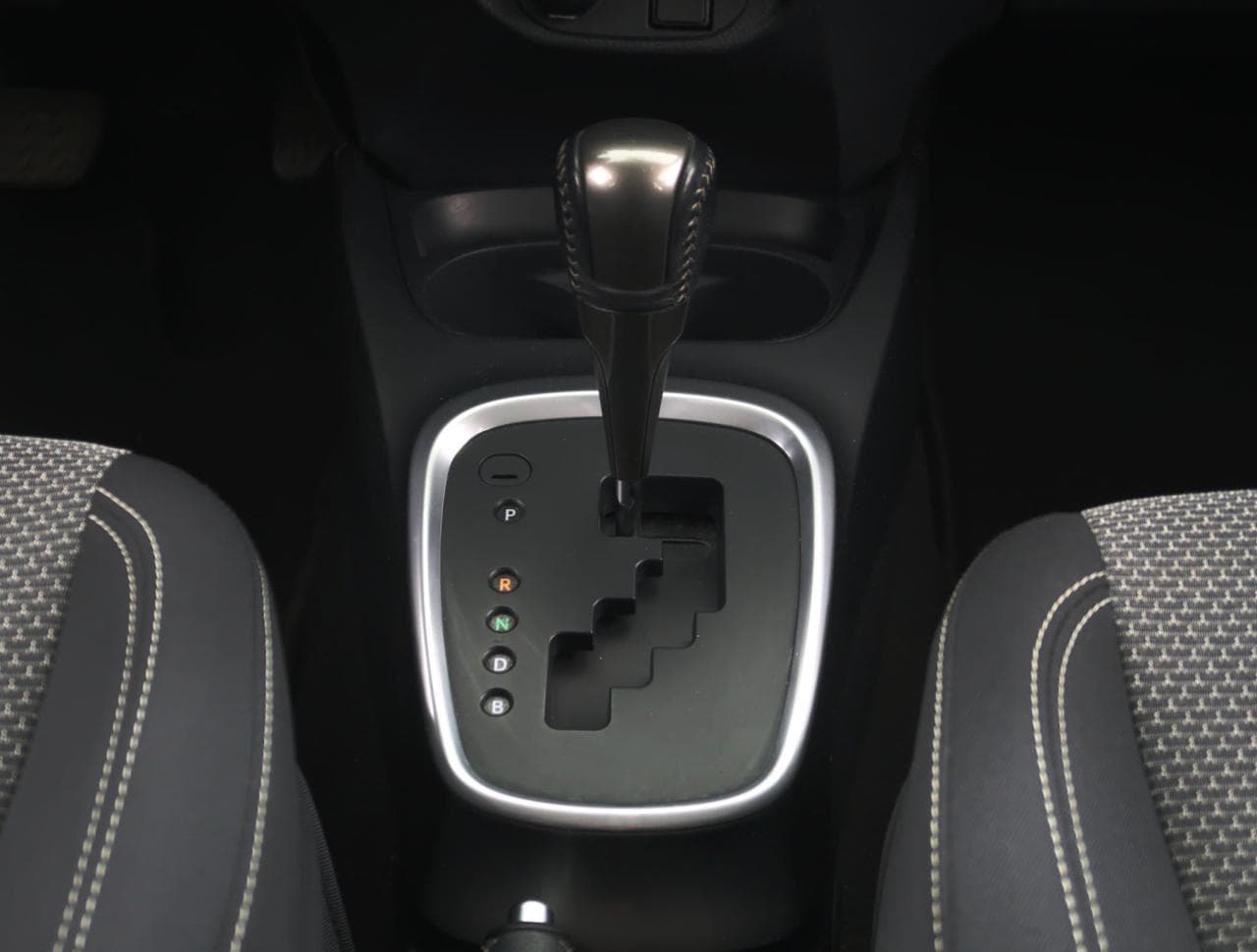 2015 Toyota YARIS - 22