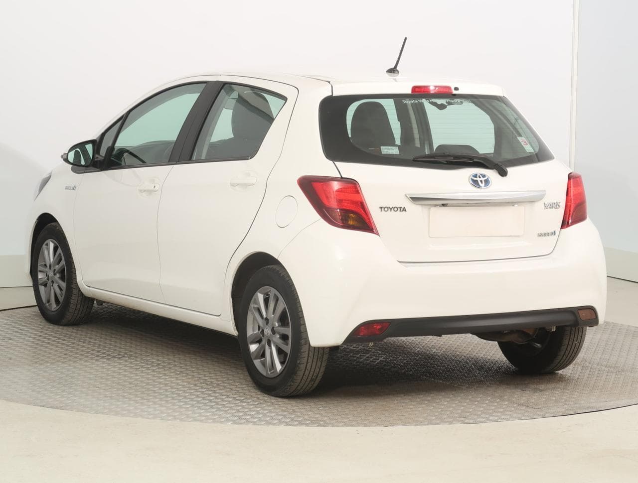 2015 Toyota YARIS - 5