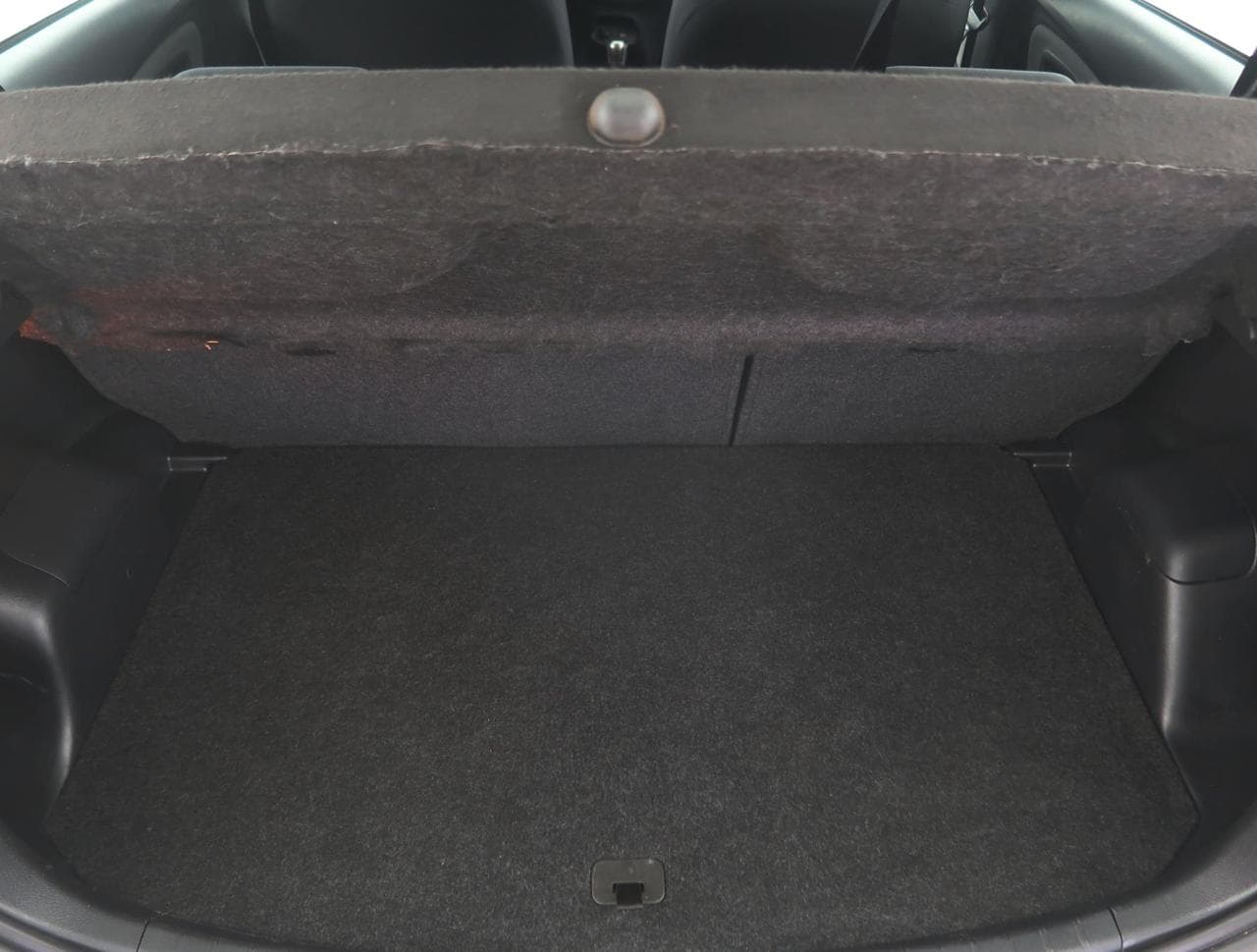 2015 Toyota YARIS - 24
