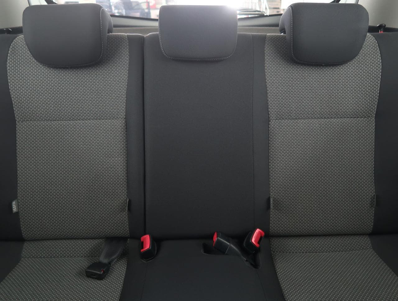 2015 Toyota YARIS - 16