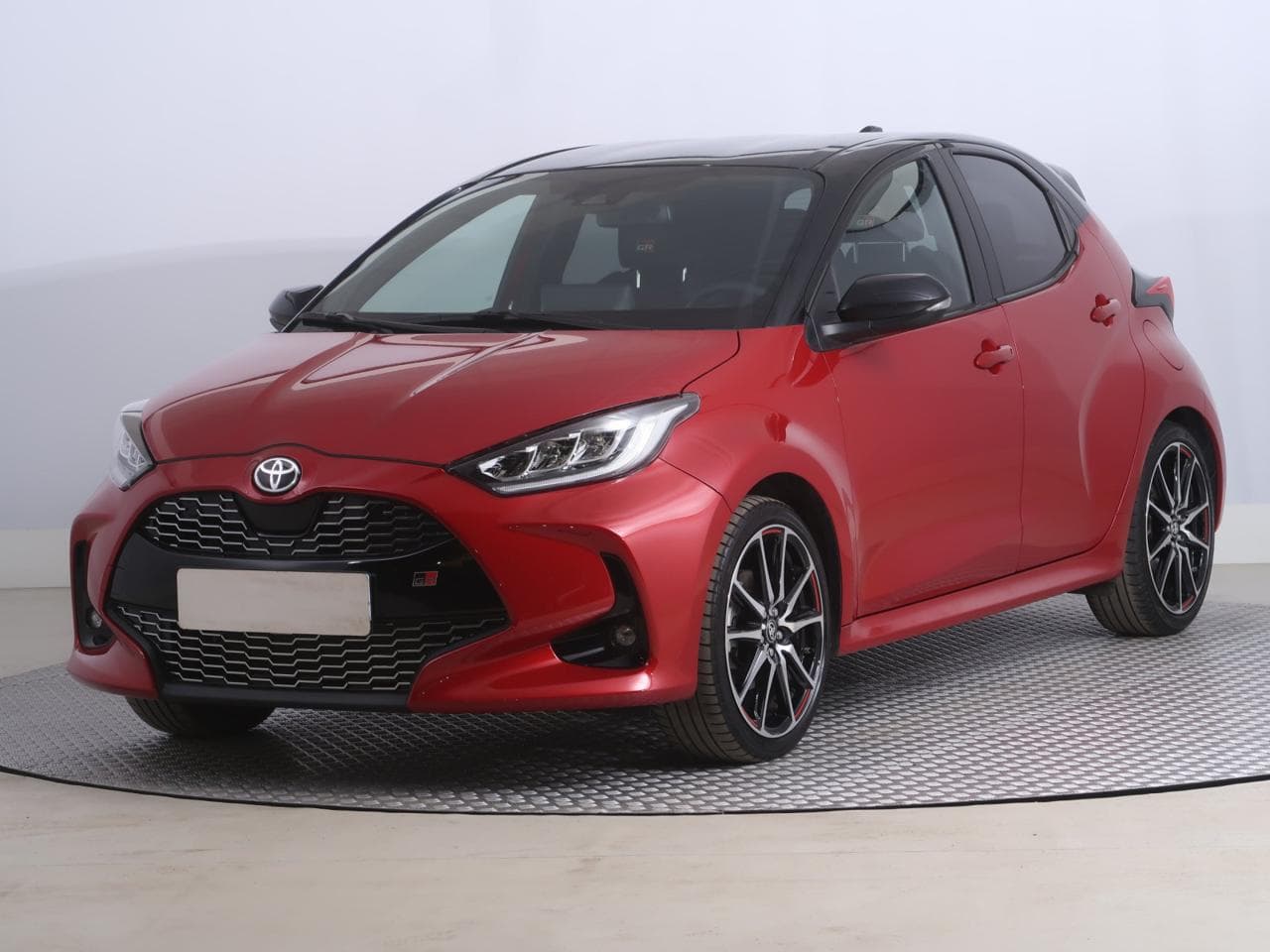 2023 Toyota YARIS - 4