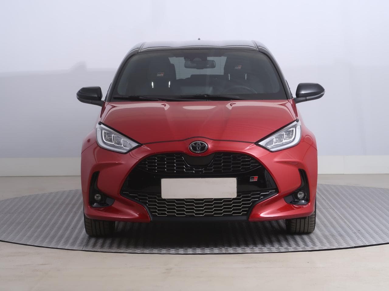 2023 Toyota YARIS - 2
