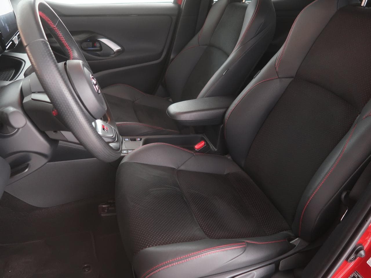 2023 Toyota YARIS - 29