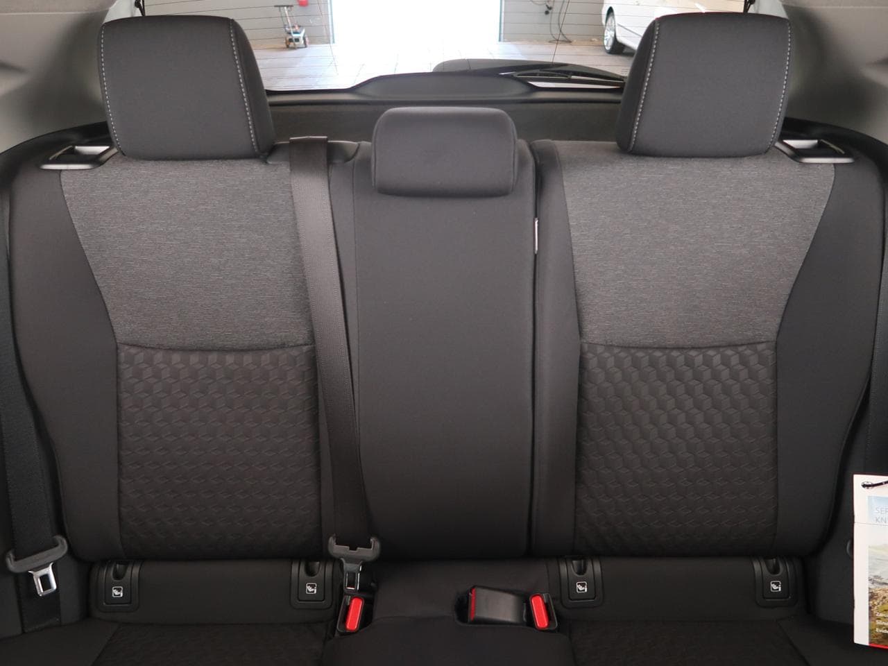 2023 Toyota YARIS - 14