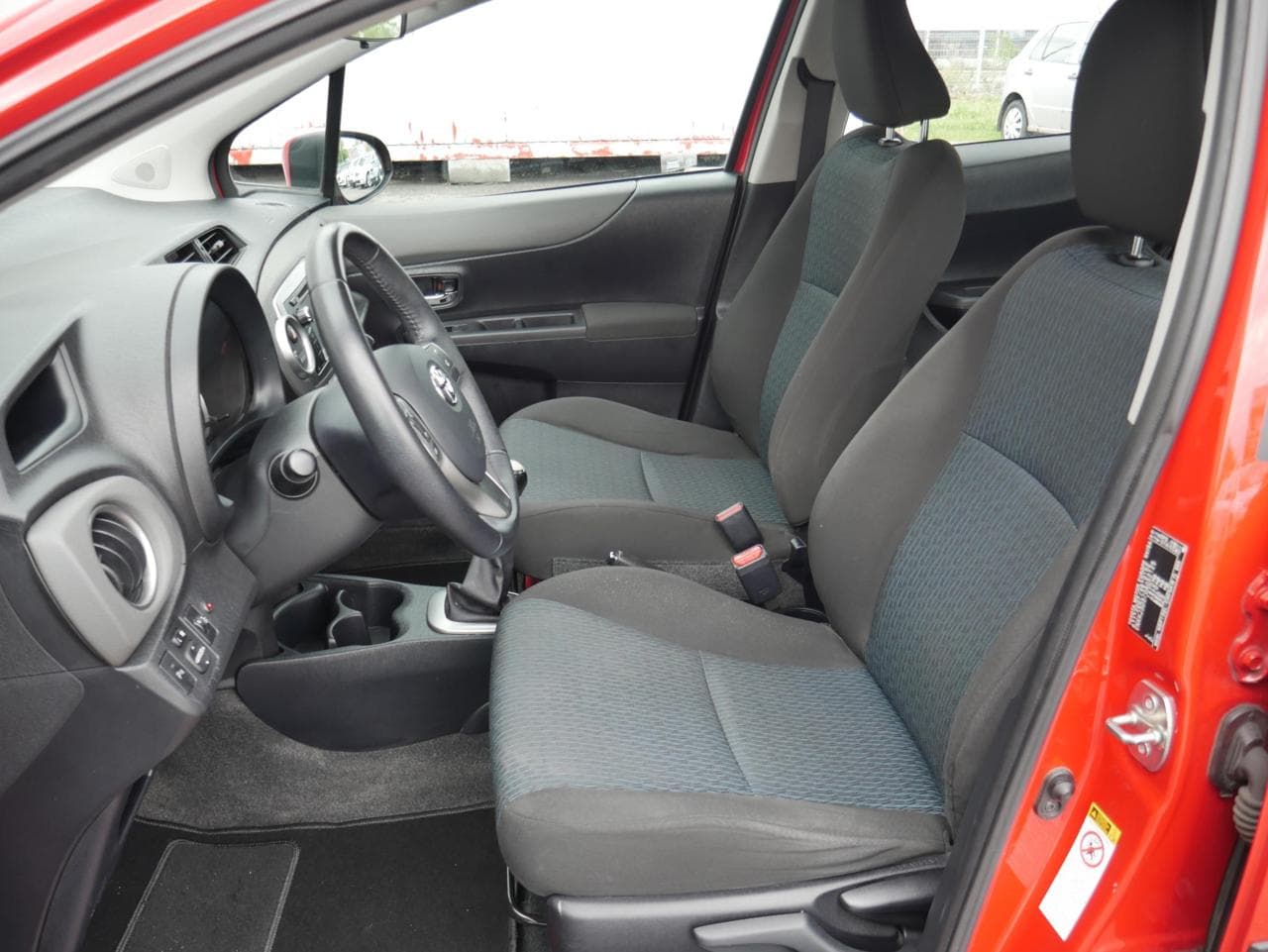 2012 Toyota YARIS - 9