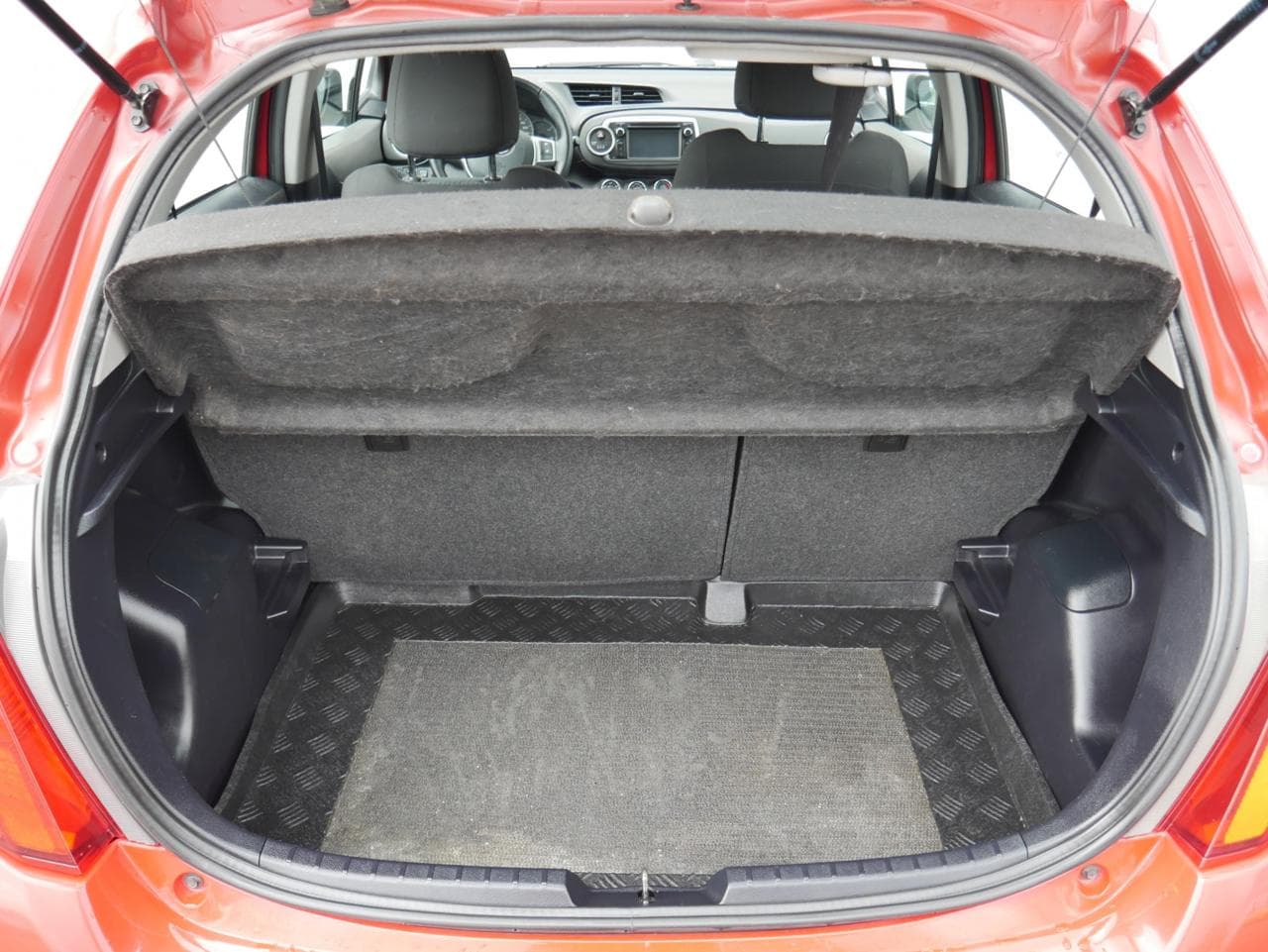 2012 Toyota YARIS - 7