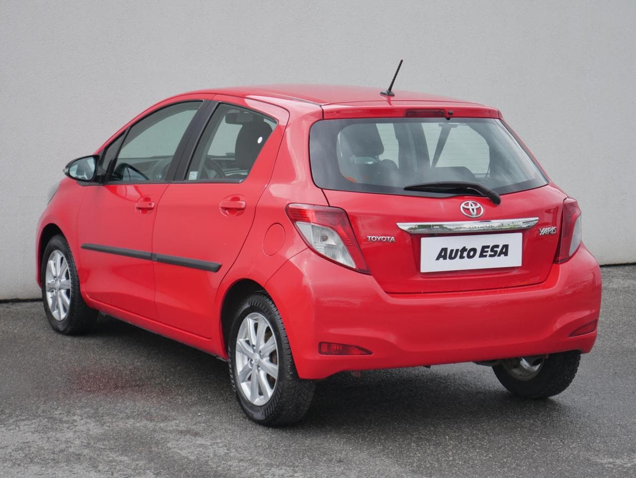 2012 Toyota YARIS - 6
