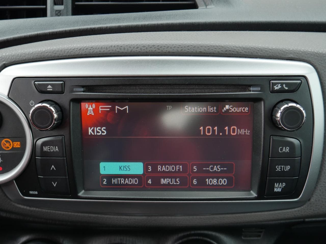 2012 Toyota YARIS - 15