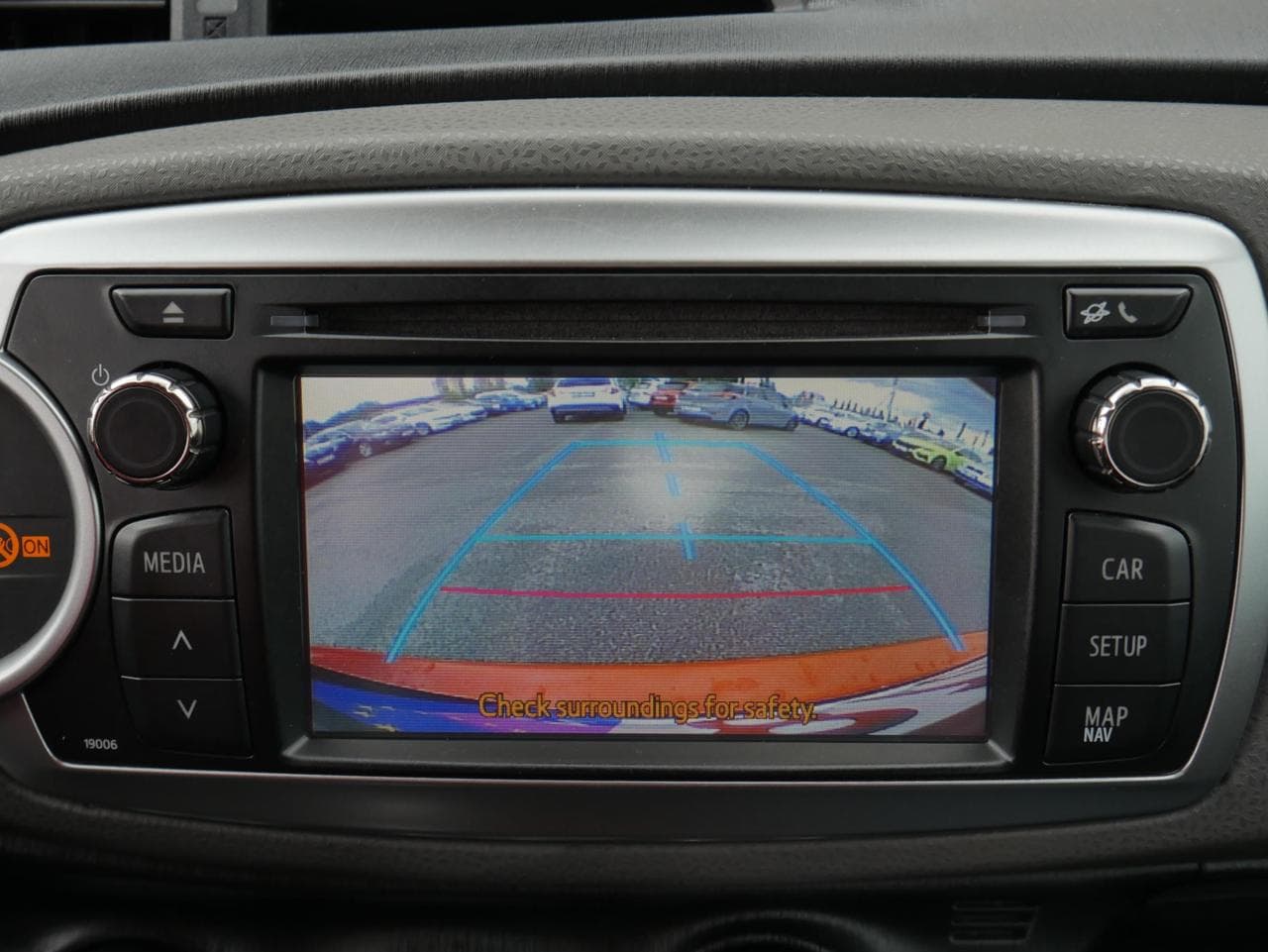 2012 Toyota YARIS - 17