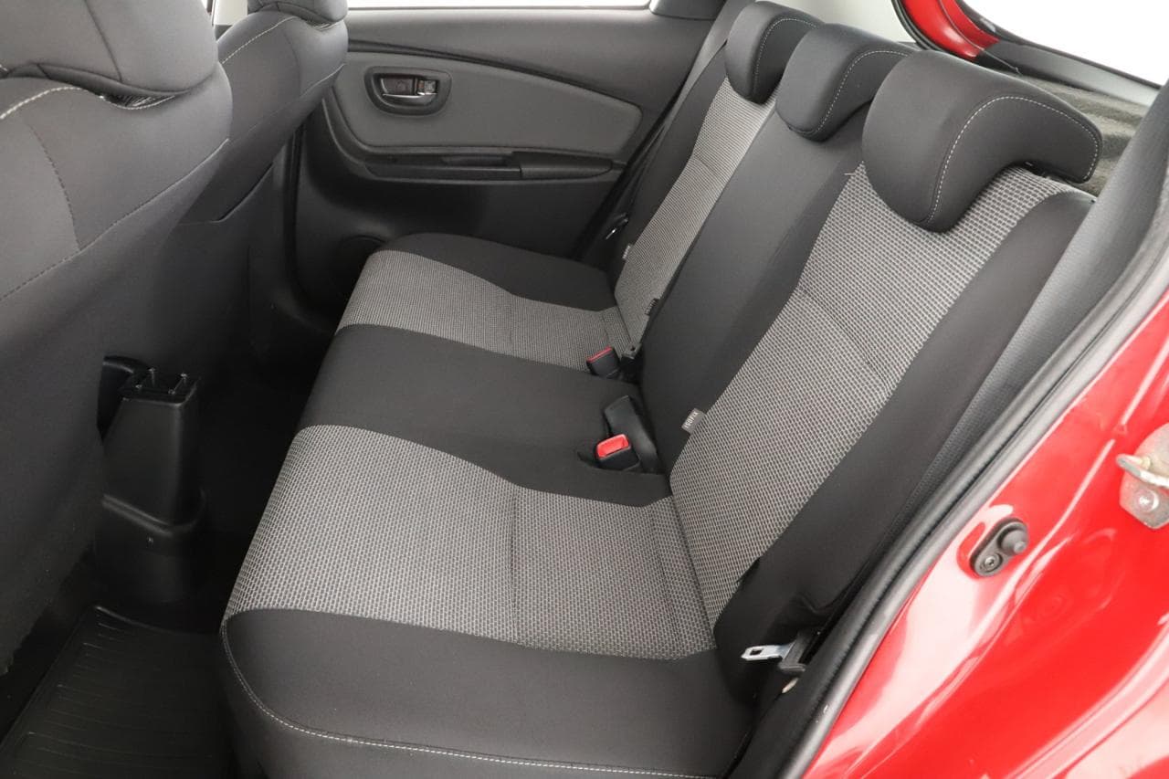 2016 Toyota YARIS - 12