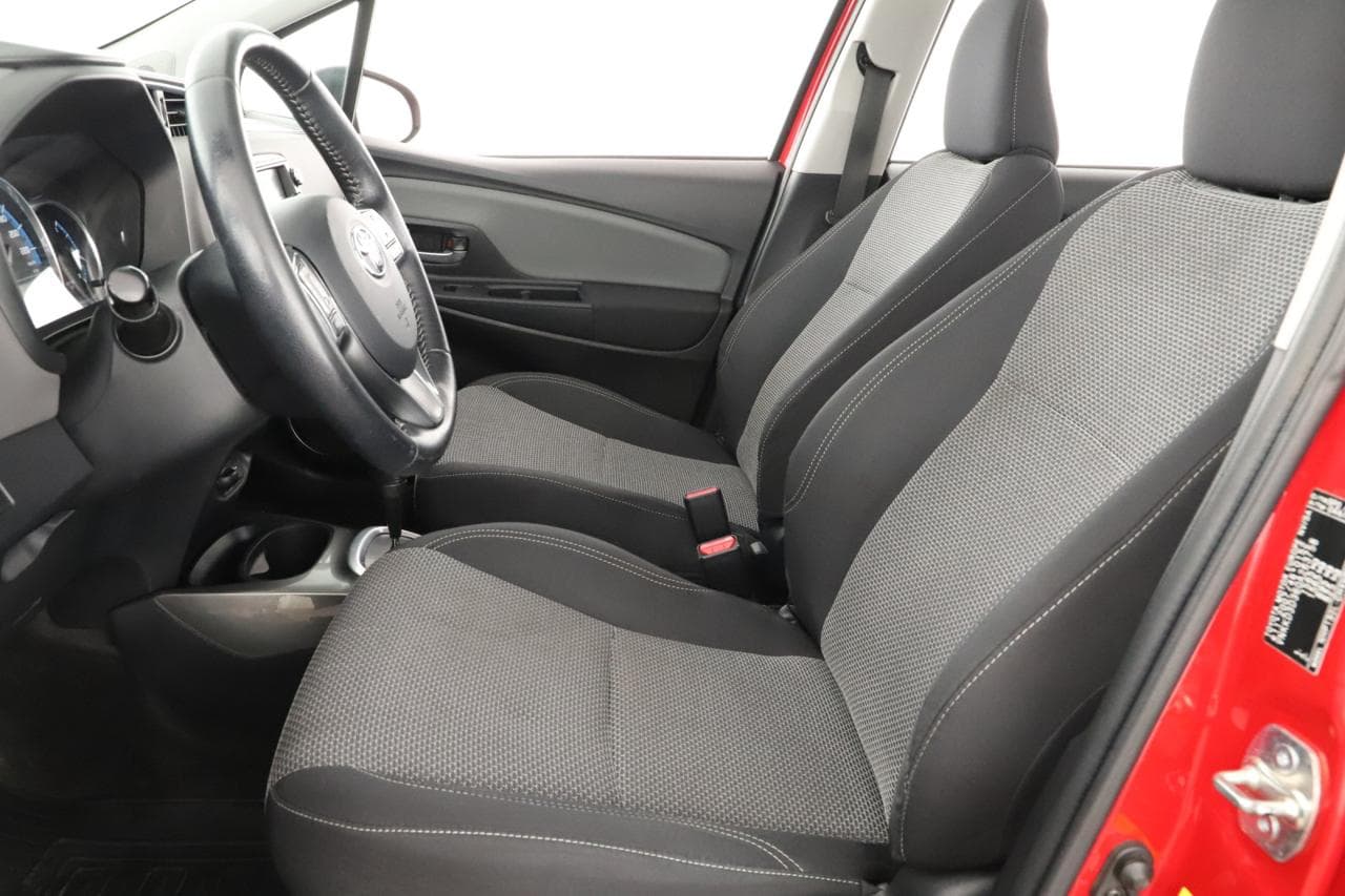 2016 Toyota YARIS - 13