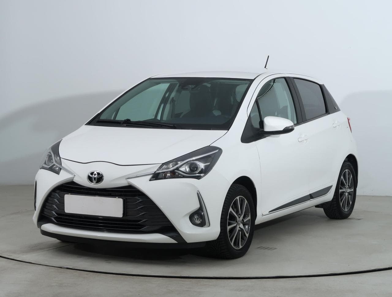 2019 Toyota YARIS - 3
