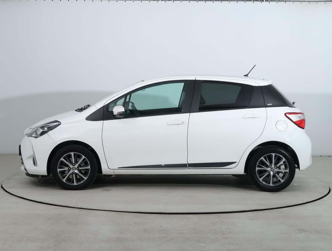 2019 Toyota YARIS - 4