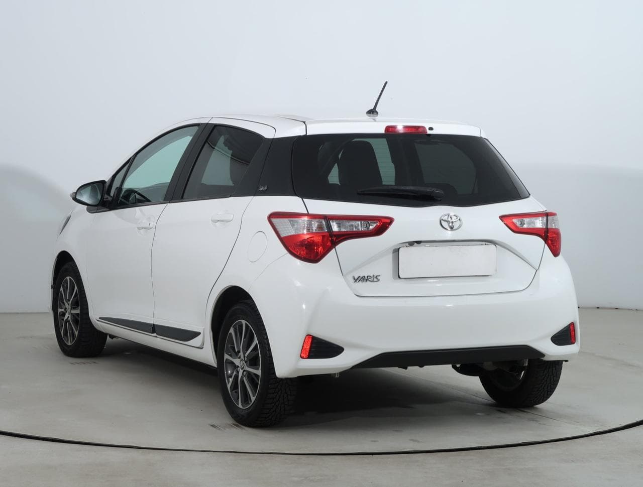 2019 Toyota YARIS - 5