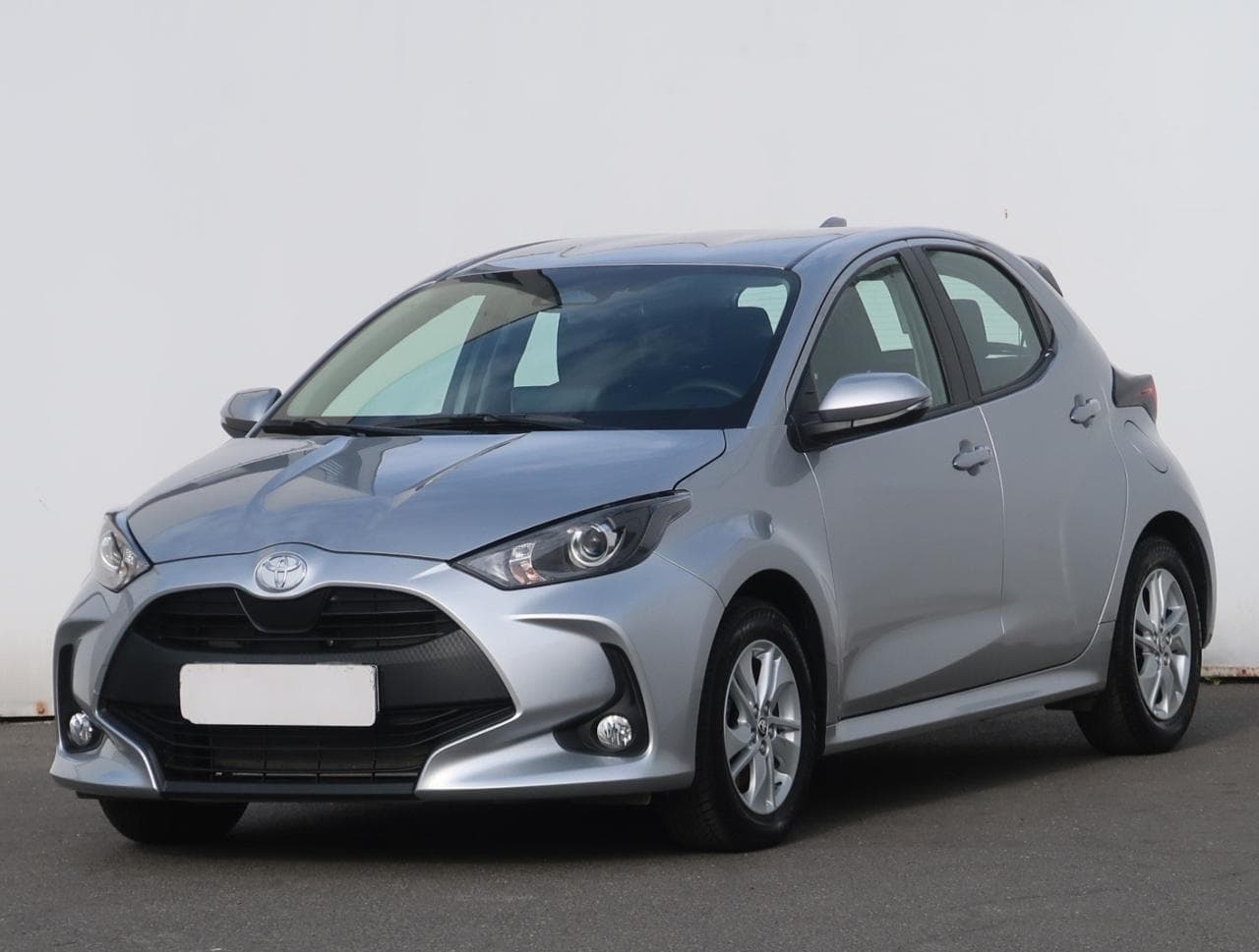 2024 Toyota YARIS - 3