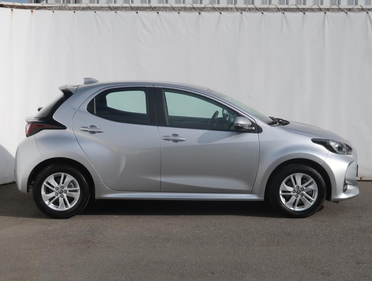 2024 Toyota YARIS - 8