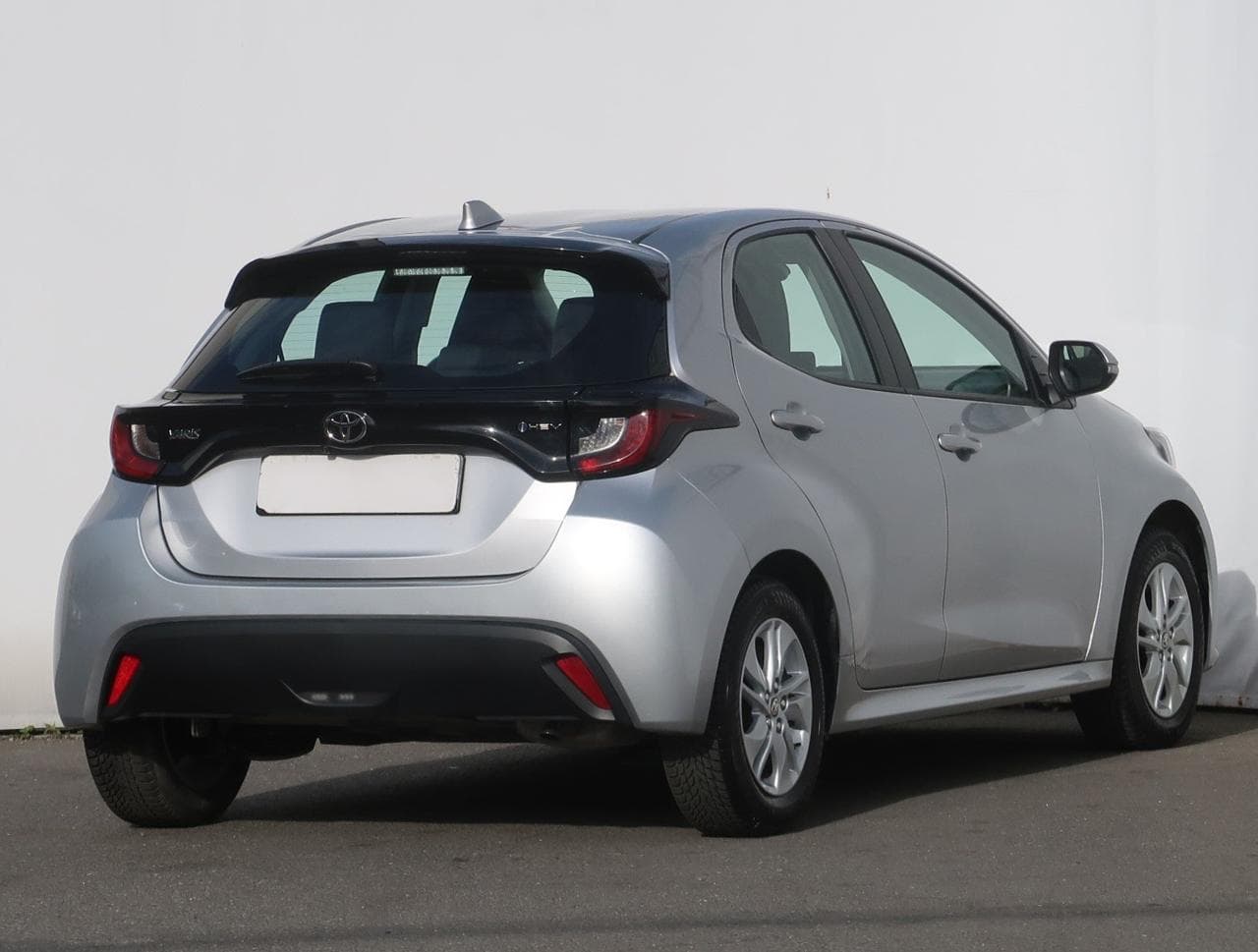 2024 Toyota YARIS - 7