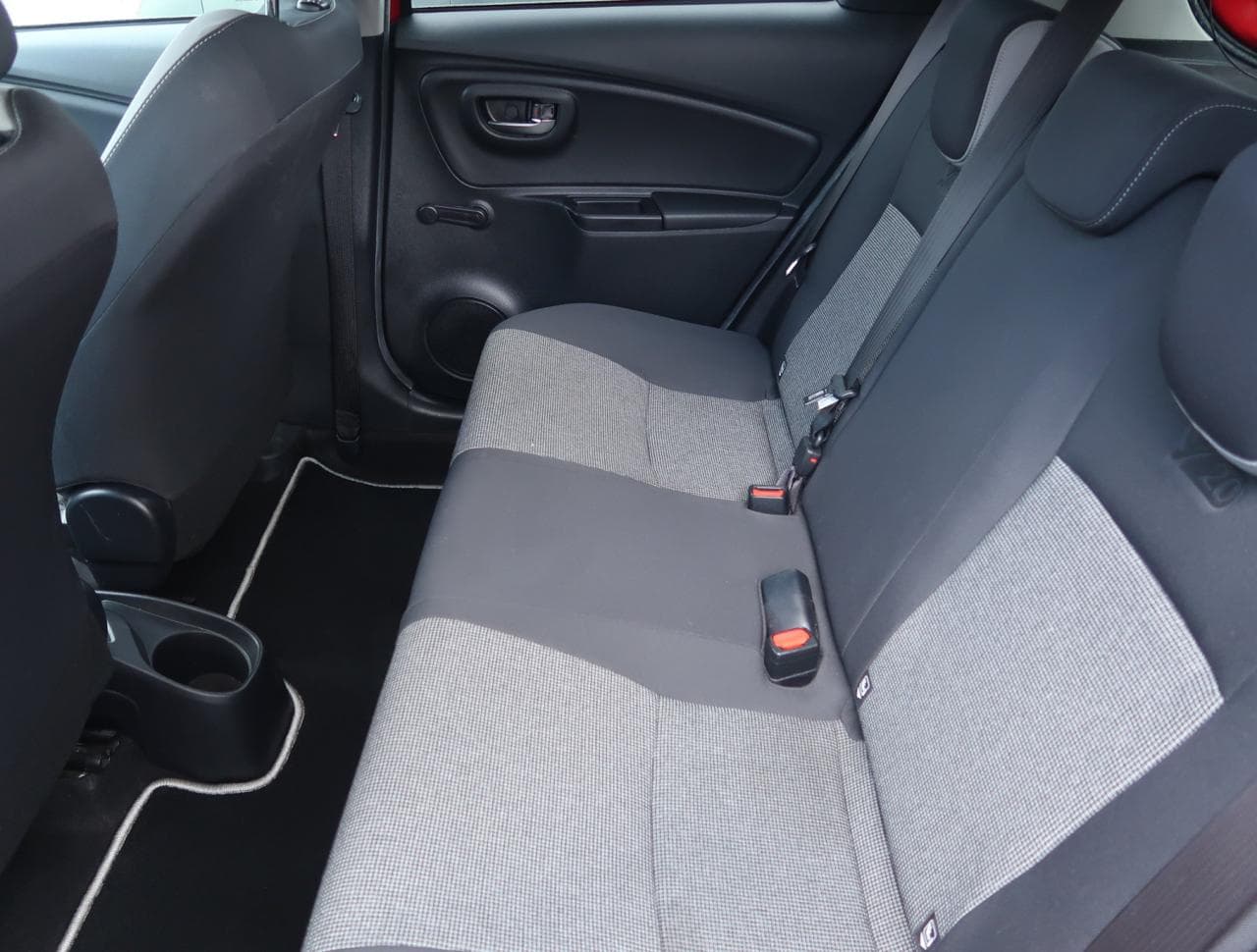 2020 Toyota YARIS - 15