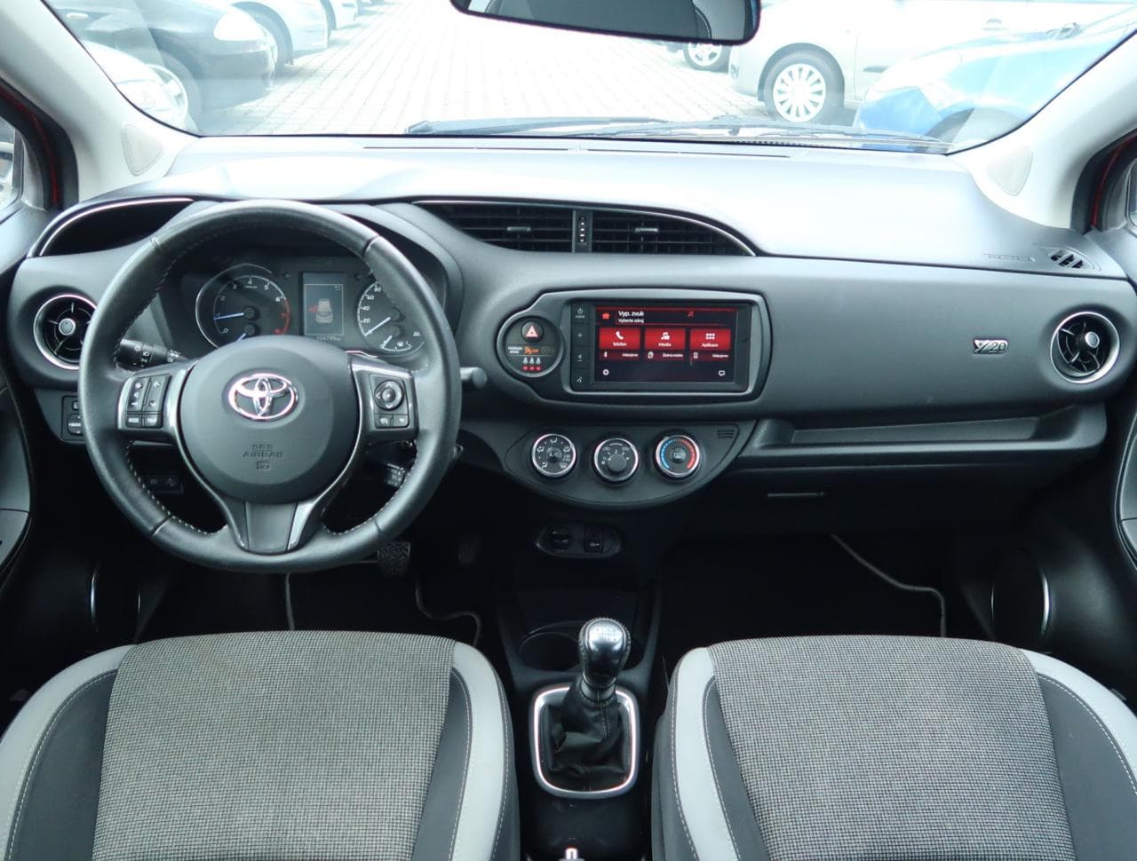 2020 Toyota YARIS - 10