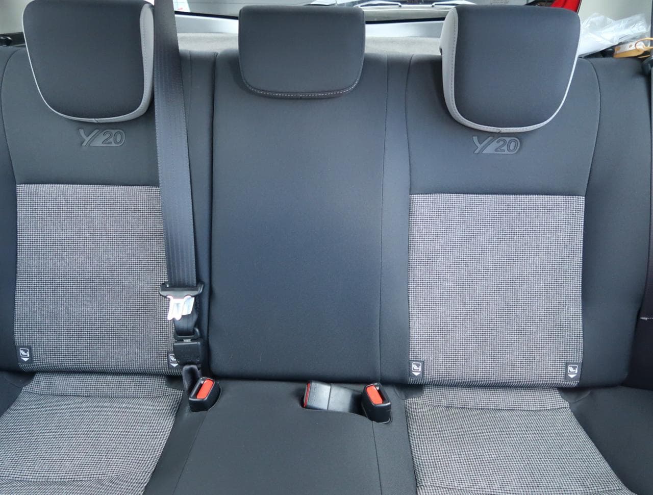 2020 Toyota YARIS - 14