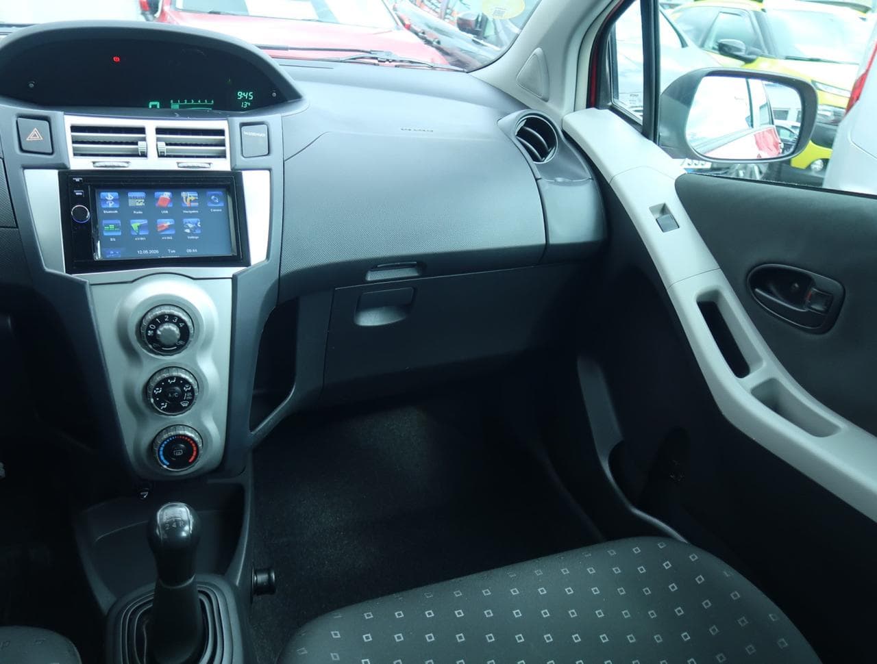 2007 Toyota YARIS - 11