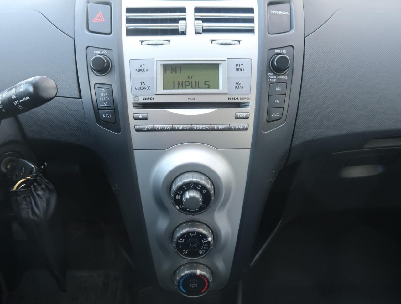 2008 Toyota YARIS - 18