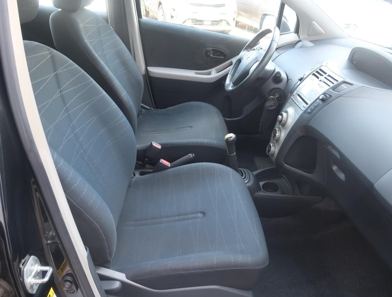 2008 Toyota YARIS - 12
